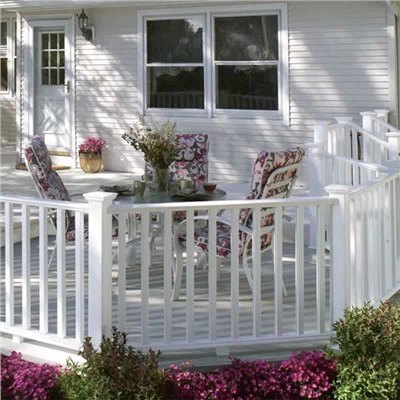 Bela PVC stopniščna ograja za hišo